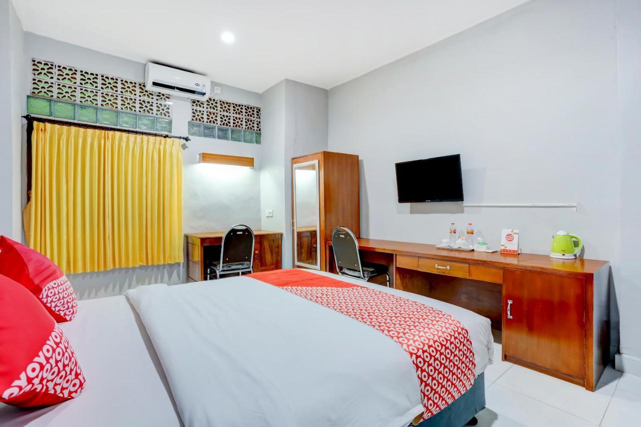 Oyo 90089 Hotel Satria Syariah Denpasa Buitenkant foto